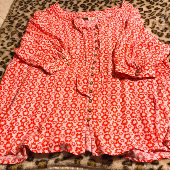 caffe Marrakeesh Tops - 3/4 length sleeve button up shirt.